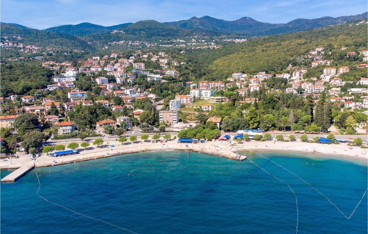 1 Bedroom Cozy Apartment In Ičići المظهر الخارجي الصورة